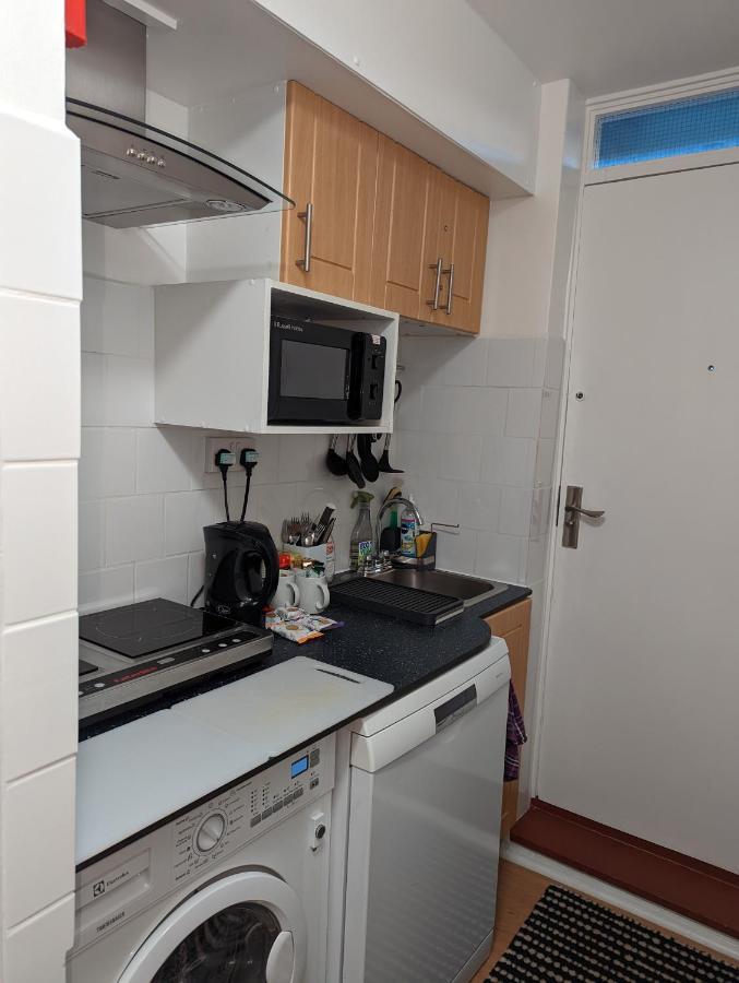 Beautiful Independent Apartment In London Uk Zewnętrze zdjęcie