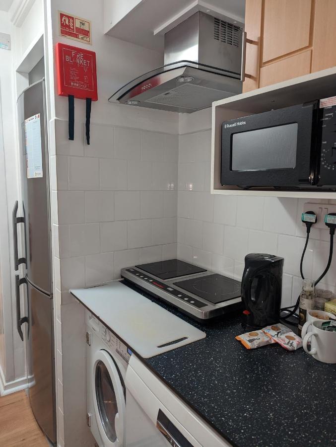 Beautiful Independent Apartment In London Uk Zewnętrze zdjęcie