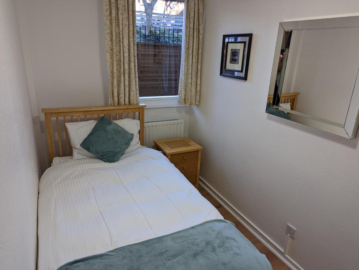 Beautiful Independent Apartment In London Uk Zewnętrze zdjęcie